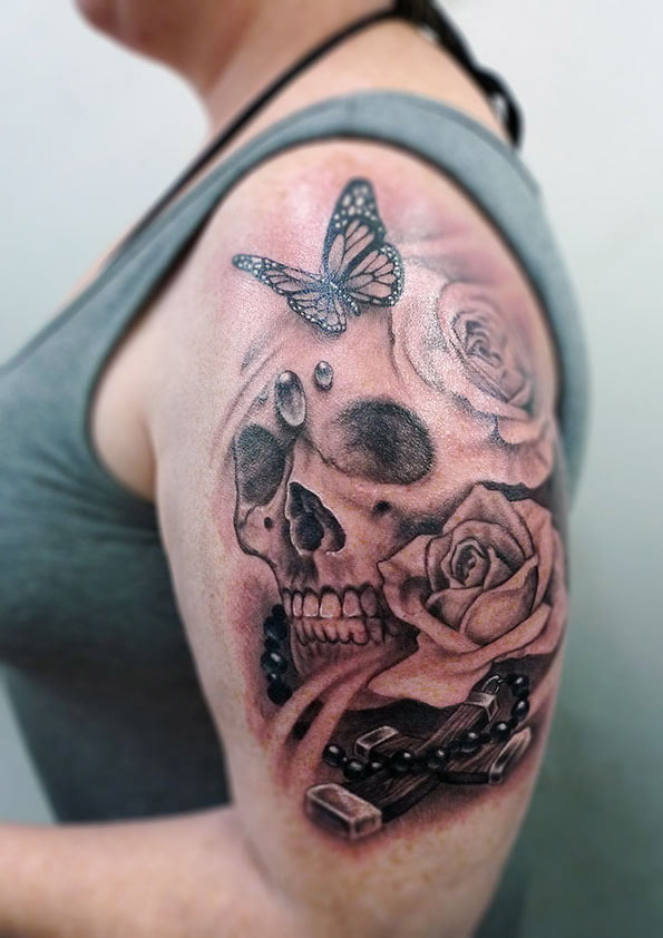 Skull and Roses Tattoo by Tamas Dikac